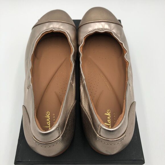 Clarks Artisan Rena Flats Women's Size 6.5 W Gold Metallic Cap toe - Picture 8 of 10
